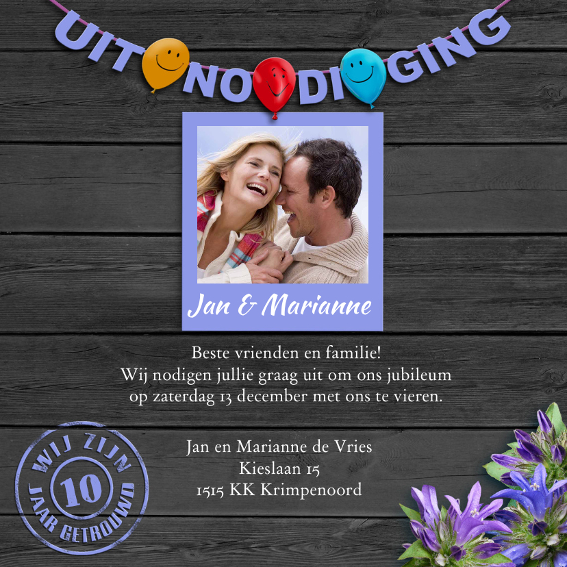 Uitnodiging voor jubileum met slingers, foto en bloemen - Jubileumkaarten Jubileumkaarten - Uitnodiging voor jubileum met slingers, foto en bloemen