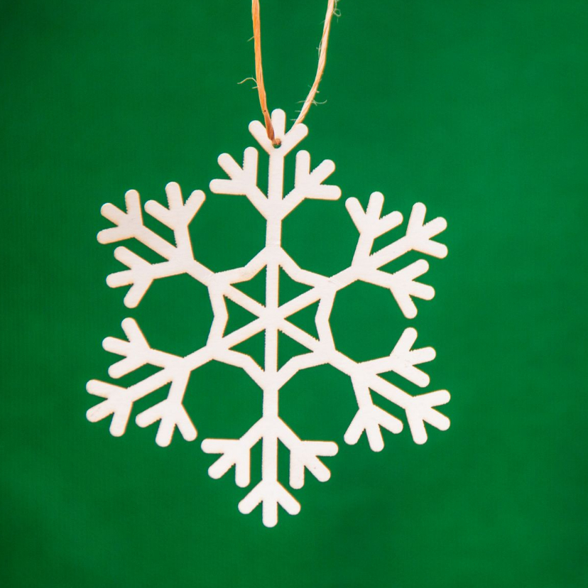 Kerstkaart met een witte houten sneeuwvlokken - Kerstkaarten Kerstkaarten - Kerstkaart met een witte houten sneeuwvlokken