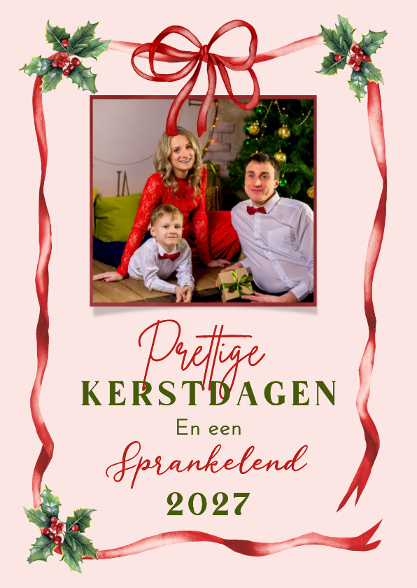 Kerstkaart rode strik aan lint met hulst - Kerstkaarten Kerstkaarten - Kerstkaart rode strik aan lint met hulst
