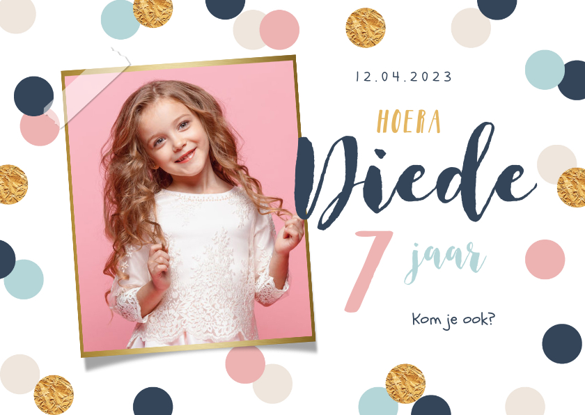 Kinderfeestje meisje feestelijk confetti goud foto - Kinderfeestjes Kinderfeestjes - Kinderfeestje meisje feestelijk confetti goud foto