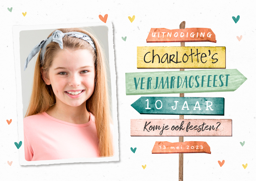 Kinderfeestje uitnodiging meisje wegwijzers hartjes foto - Kinderfeestjes Kinderfeestjes - Kinderfeestje uitnodiging meisje wegwijzers hartjes foto