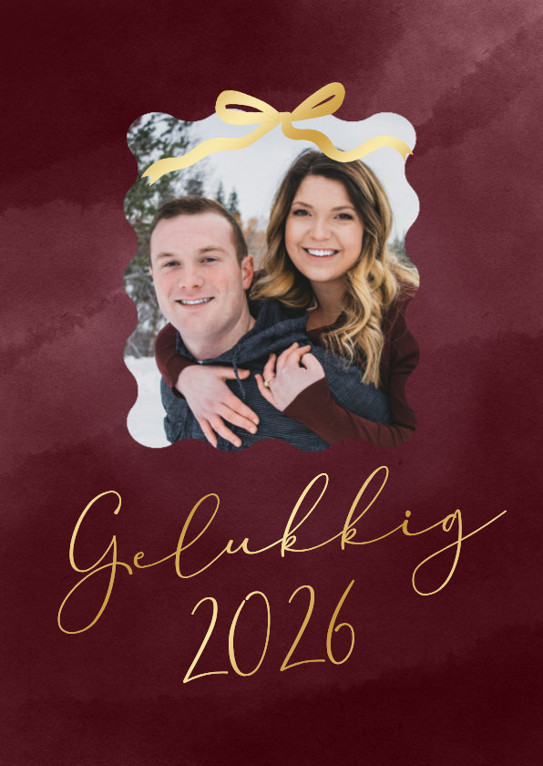 Nieuwjaarskaarten - Nieuwjaarskaartje foto gouden strik bordeaux 2026