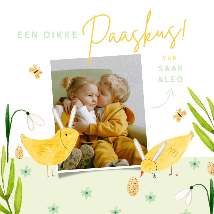 Vrolijke paaskaart dikke paaskus met foto en kuikens geel - Paaskaarten Paaskaarten - Vrolijke paaskaart dikke paaskus met foto en kuikens geel