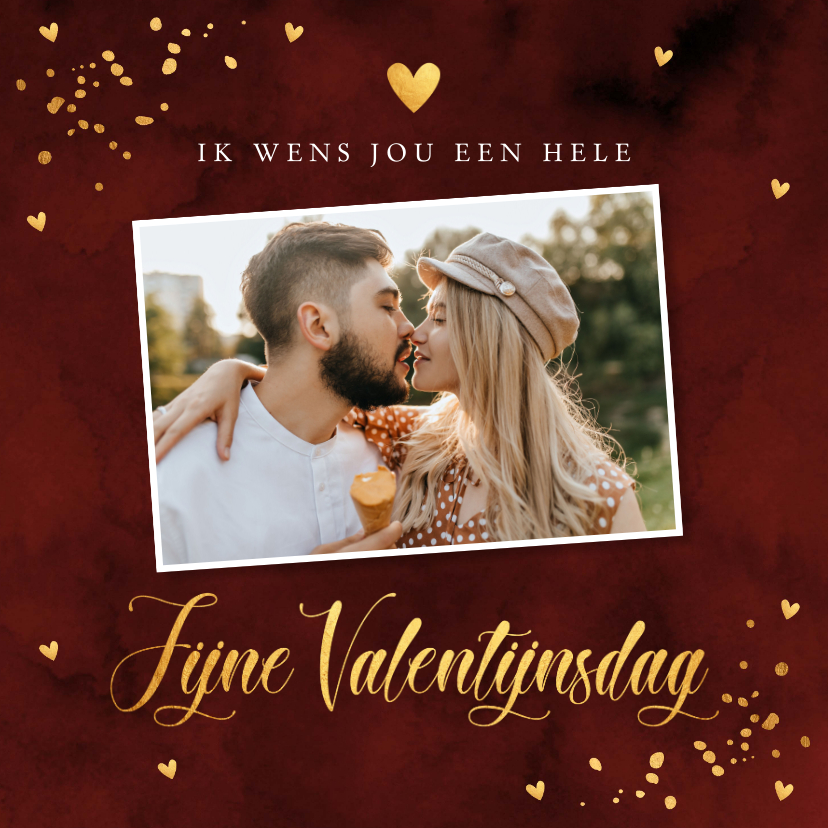 Valentijnskaart donkerrood foto goudlook confetti hartjes - Valentijnskaarten Valentijnskaarten - Valentijnskaart donkerrood foto goudlook confetti hartjes