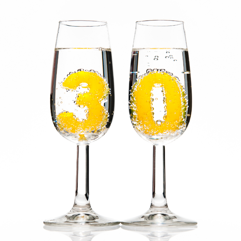 30 in champagneglazen - Verjaardagskaarten Verjaardagskaarten - 30 in champagneglazen