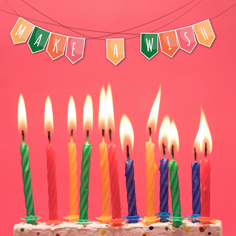Verjaardagskaart met kleurrijke slinger en cake met kaarsen - Verjaardagskaarten Verjaardagskaarten - Verjaardagskaart met kleurrijke slinger en cake met kaarsen