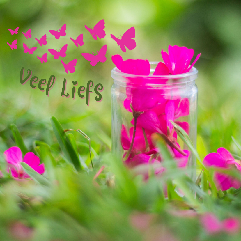 Wenskaart met roze bloemen en vlinders in groene natuur - Wenskaarten Wenskaarten - Wenskaart met roze bloemen en vlinders in groene natuur
